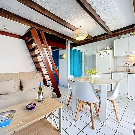 Port Saint-jacques-2 By Interhome
