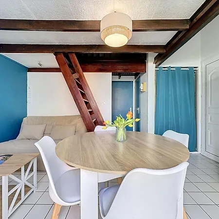 Port Saint-jacques-2 By Interhome