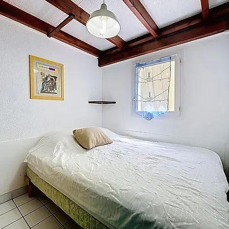 Port Saint-jacques-2 By Interhome